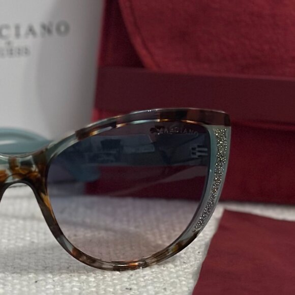 MARCIANO by GUESS Sunglasses
